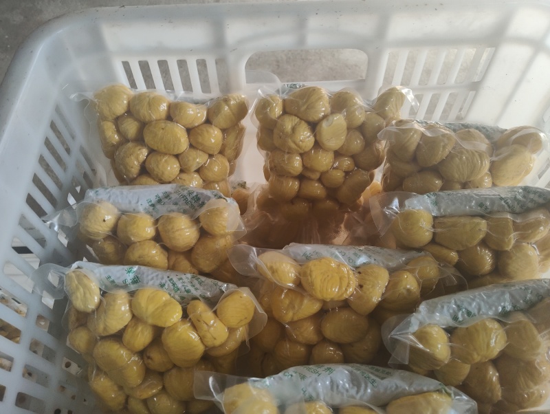 板栗仁真空，25年新货各种包装厂家供应，品质保证，可电商