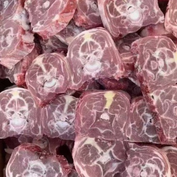 满肉羊脖骨