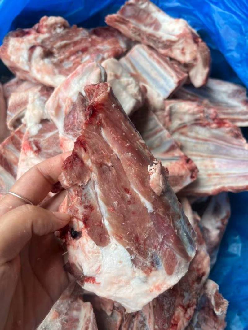小羊排，带肉不错的小羊排，骨头小