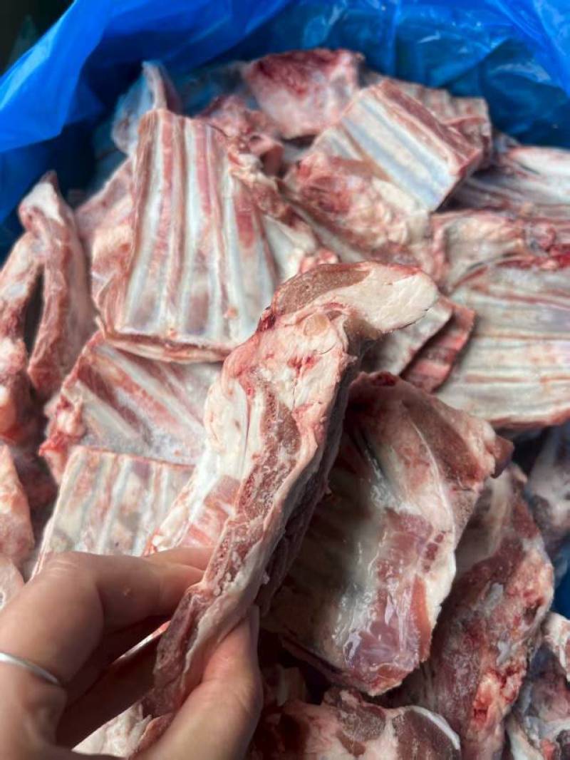 小羊排，带肉不错的小羊排，骨头小