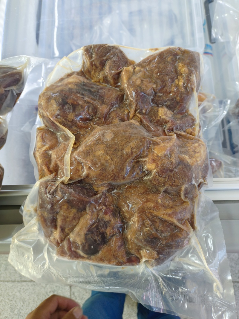 熟牛腱子肉，口味纯正，肉块大小适中，无需二次加工，
