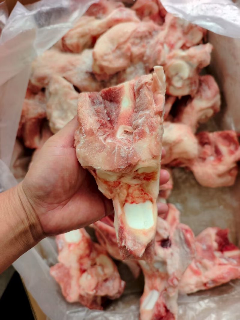 临沂现货后肘骨，带肉带筋膜酱大骨熟食饭店都可以使用