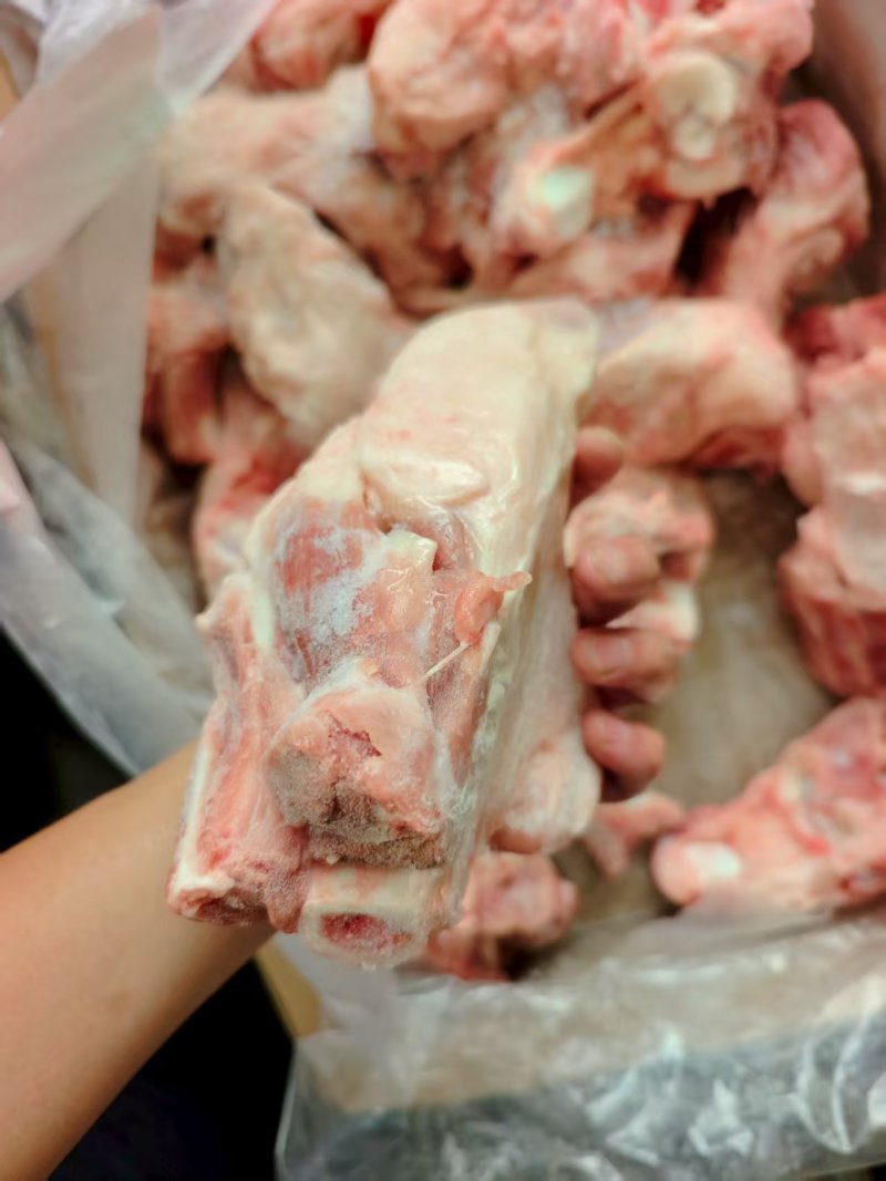 临沂现货后肘骨，带肉带筋膜酱大骨熟食饭店都可以使用