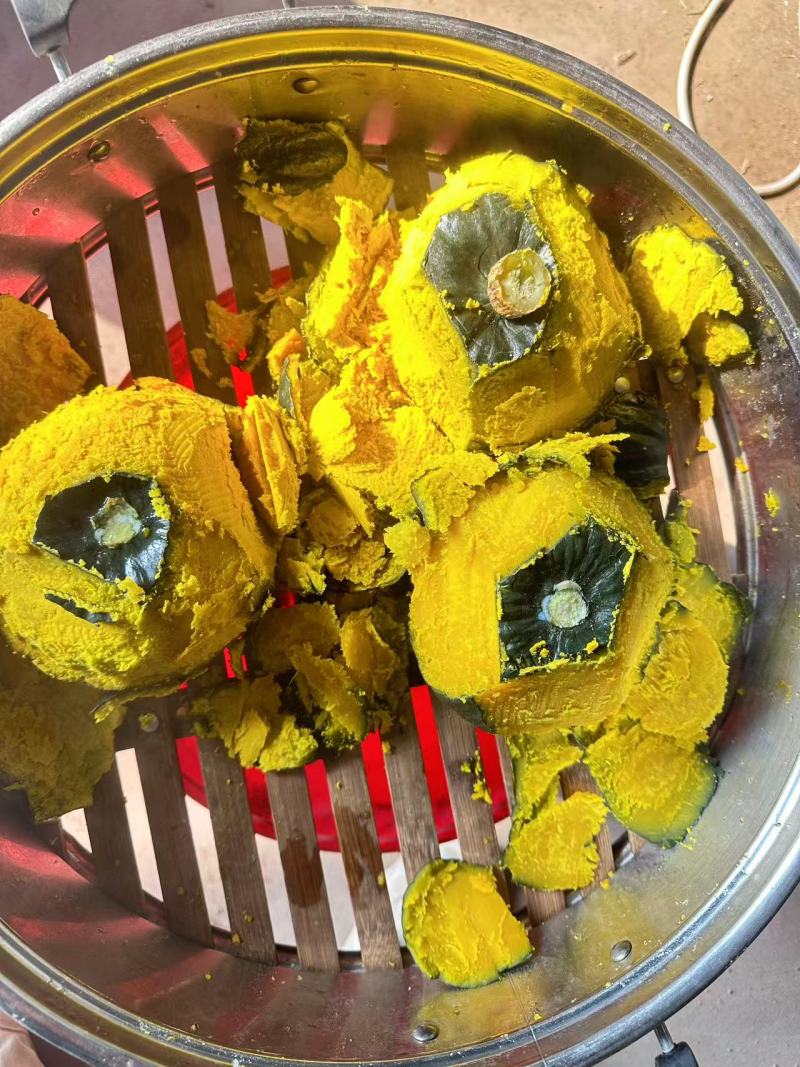 山东贝贝南瓜，产地直发，口感好个头均匀，皮毛黑亮货源充足