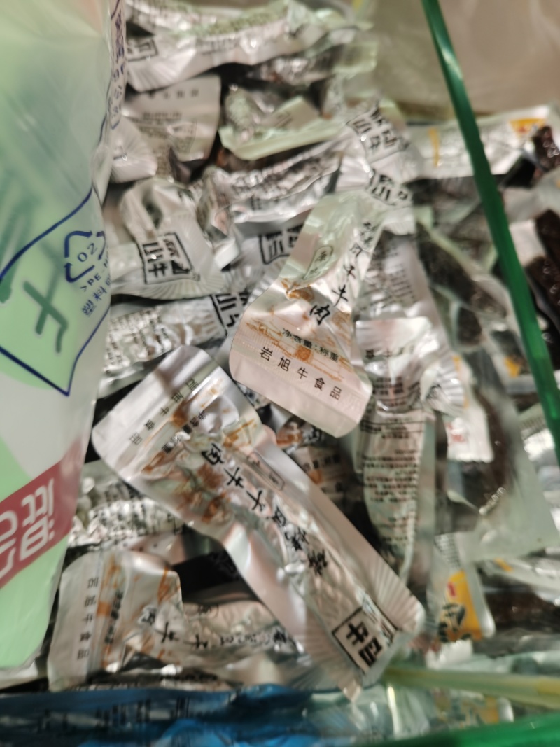 内蒙古特产批发炭烤类牛肉干量大从优欢迎来电咨询下单
