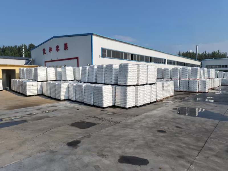 黑白相间地膜，打孔地膜，单白膜塑料薄膜，厂家直销可定制