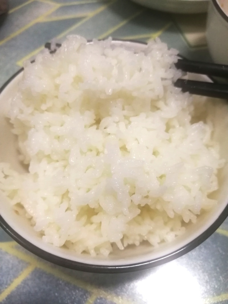 出售自己地的五常稻花香10月1收割幺巴七寺遛弎午弎酒幺灵