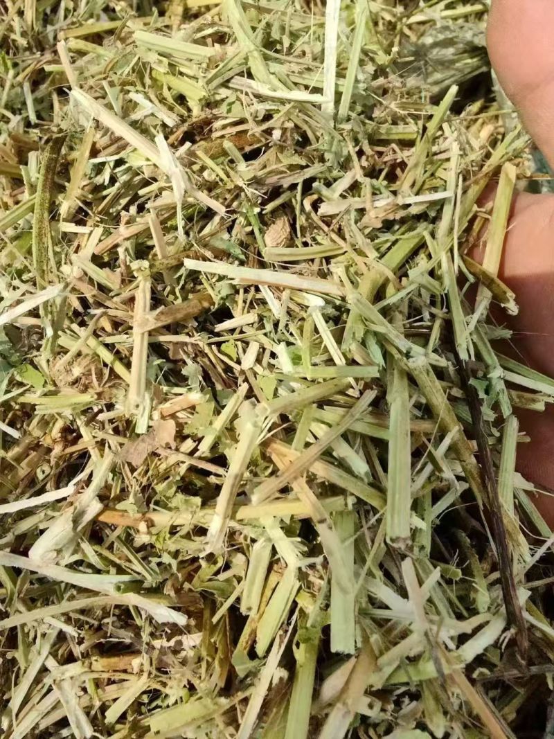 花生秧草段羊草