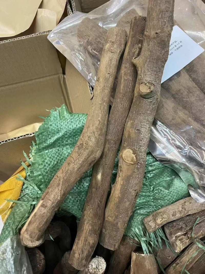 木姜子根云南特产山胡椒根味道浓批发一手货源野生大山货