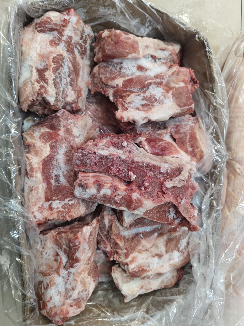 鲜冷多肉猪颈骨猪脖骨猪颈排酱颈骨猪骨头商用食材一箱20斤