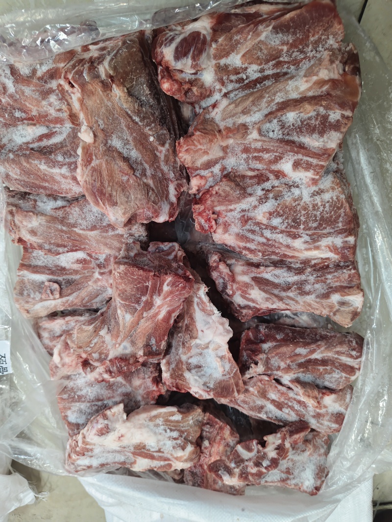 鲜冷多肉猪颈骨猪脖骨猪颈排酱颈骨猪骨头商用食材一箱20斤