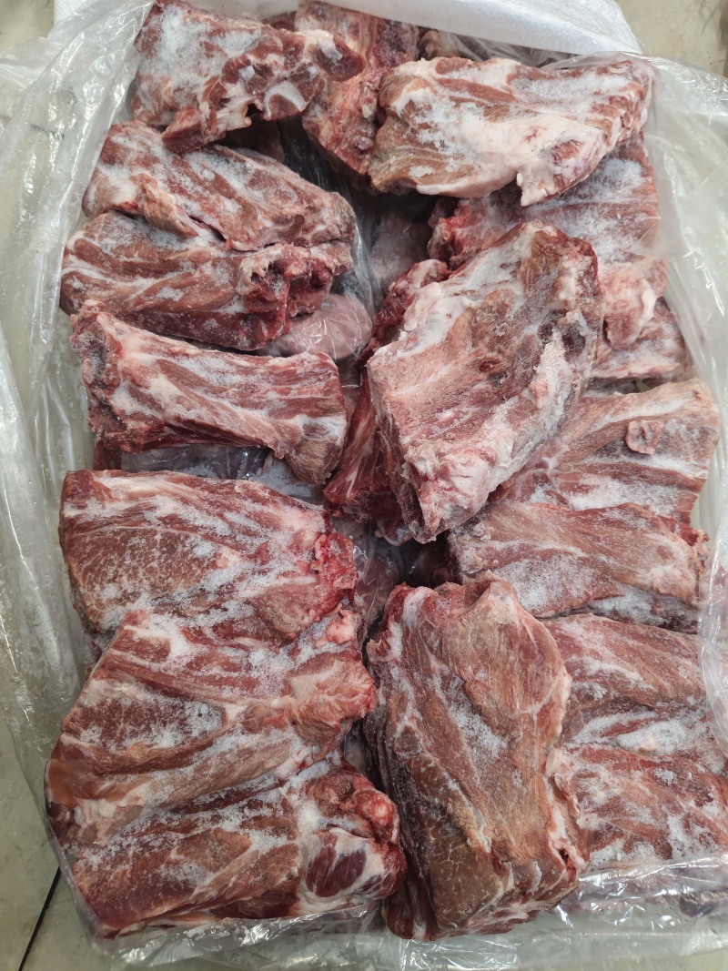 鲜冷多肉猪颈骨猪脖骨猪颈排酱颈骨猪骨头商用食材一箱20斤