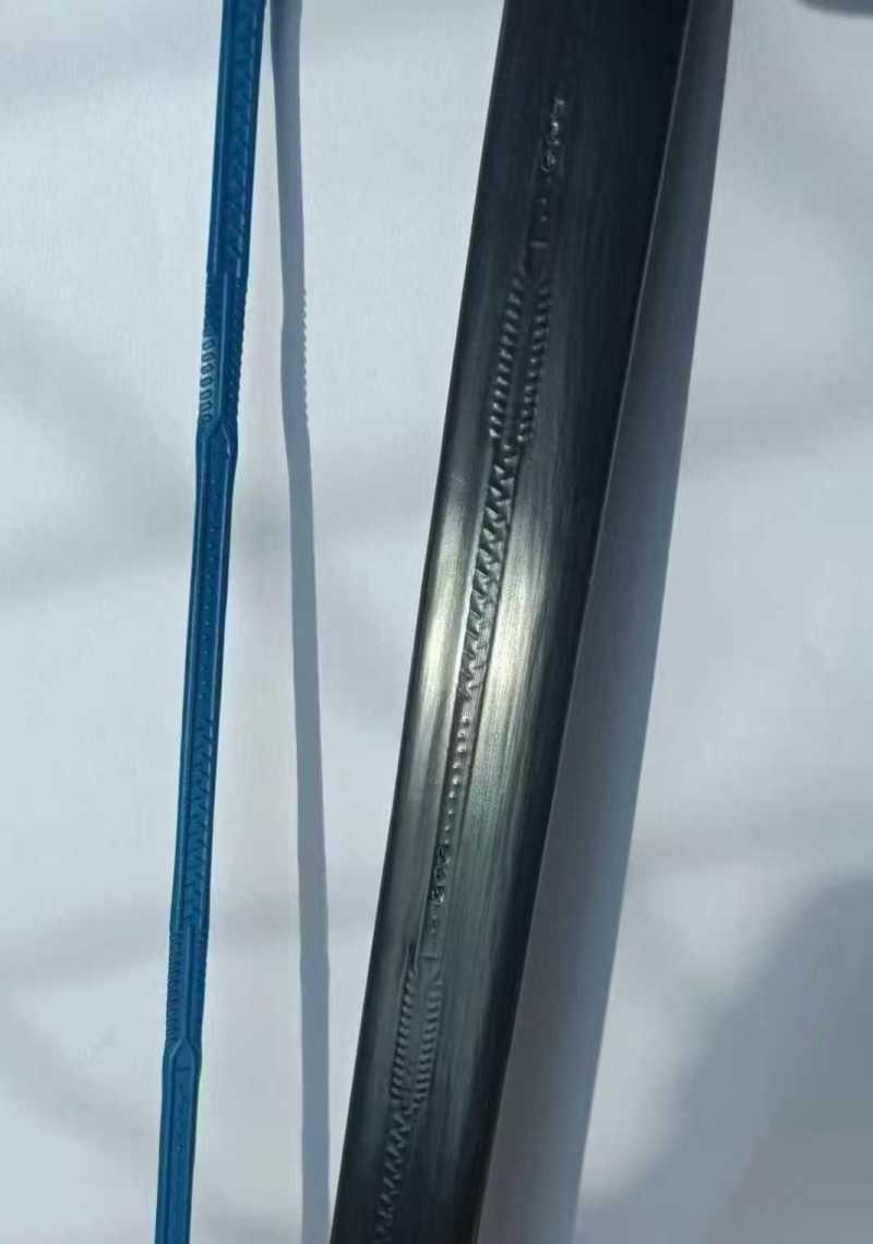 新型灌溉农用贴条式滴灌带厂家直销保质保量售后无忧