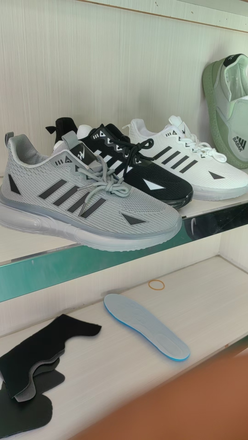 果冻底男鞋2000双