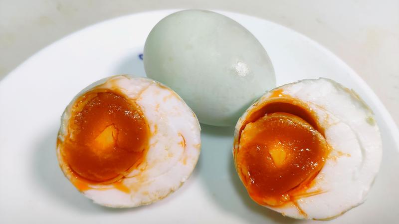 高邮咸鸭蛋古法腌制，精品破壳咸鸭蛋60-70克