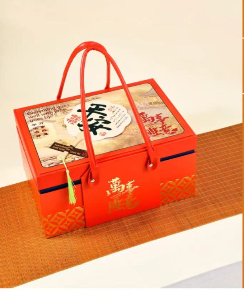 广式月饼蛋黄莲蓉月饼纯手工制作五仁馅料月饼