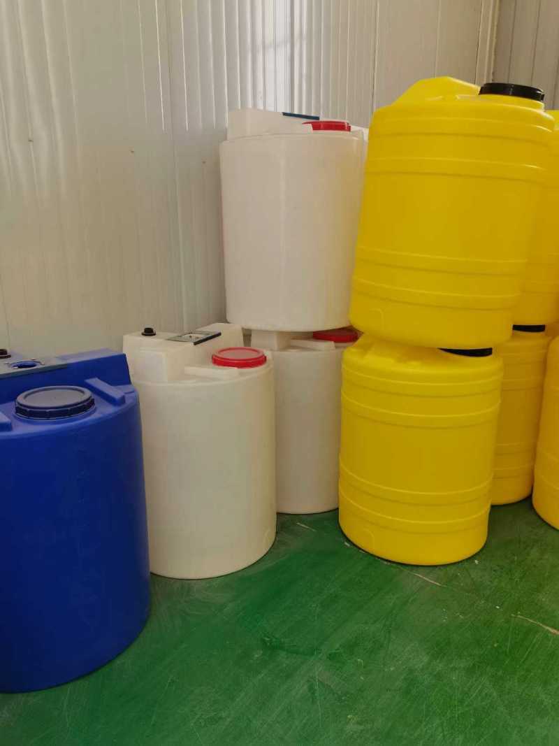 施肥桶水桶搅拌桶包含电机搅拌杆叶轮