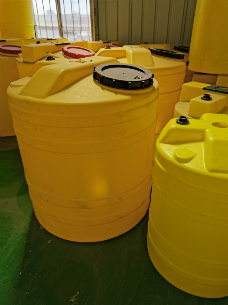 施肥桶水桶搅拌桶包含电机搅拌杆叶轮
