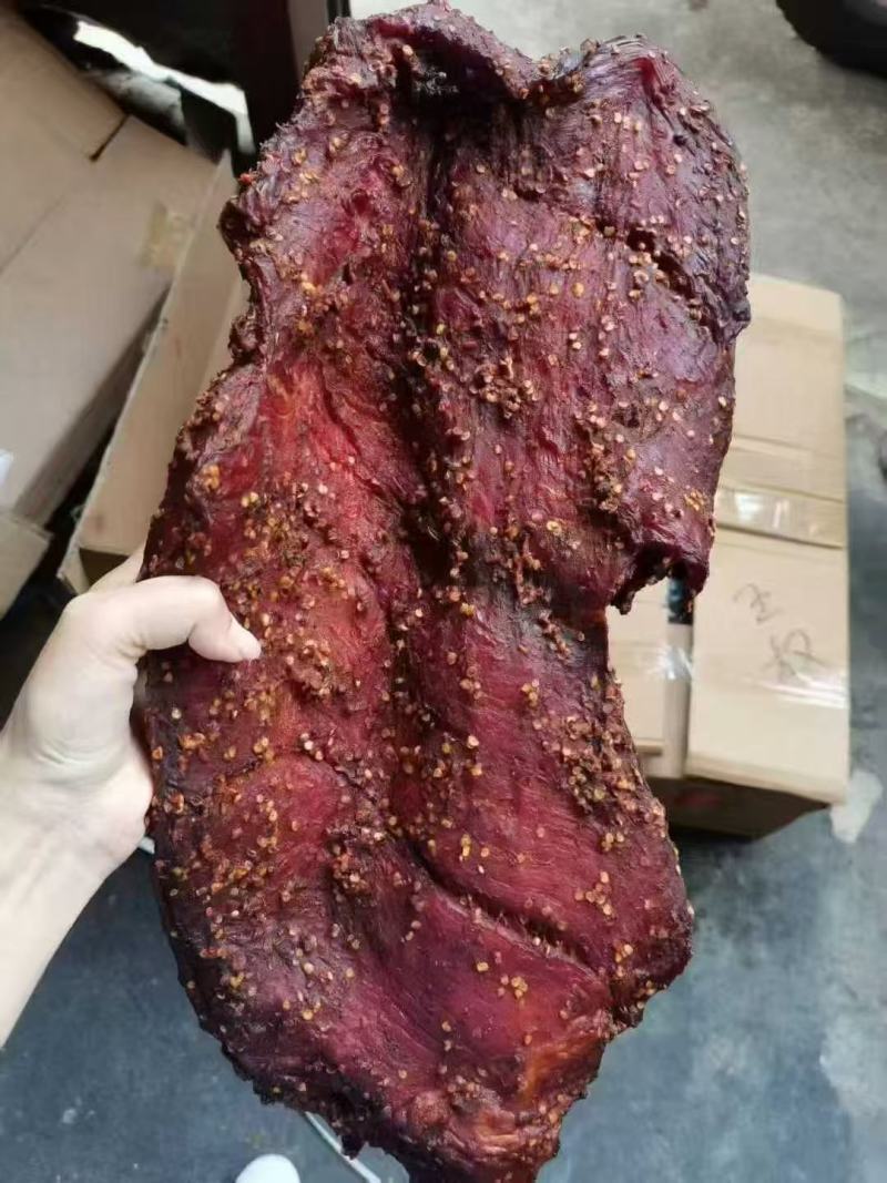 麻辣大块肉风干大块肉五香麻辣大块肉展会地摊厂家批发