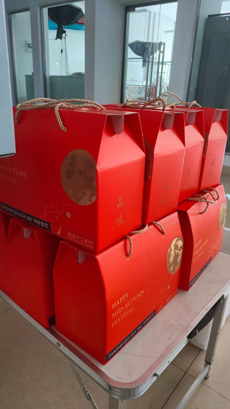 私人订制纯手工月饼一件代发云腿月饼、广式月饼礼盒包装