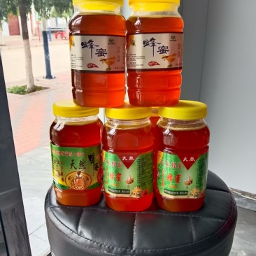 ***百花蜂蜜，口感醇厚，收购老板们的**