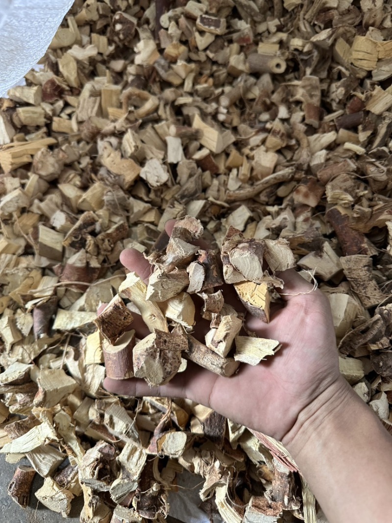 五指毛桃头粒大头干货头块切片，足干颜色好靓靓靓