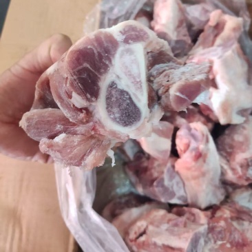 满肉前肘骨块