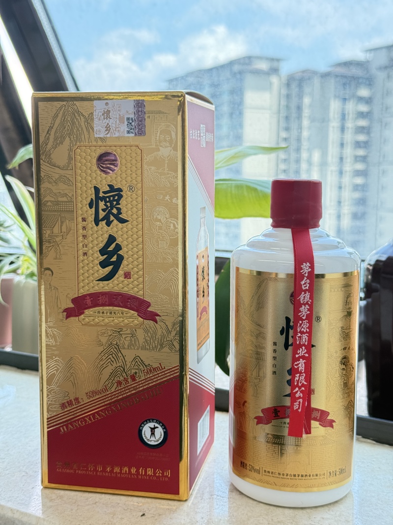 怀乡酒·1828，用5年基酒与8~12年老酒勾勒出