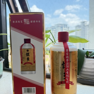 怀乡酒·1828，用5年基酒与8~12年老酒勾勒出