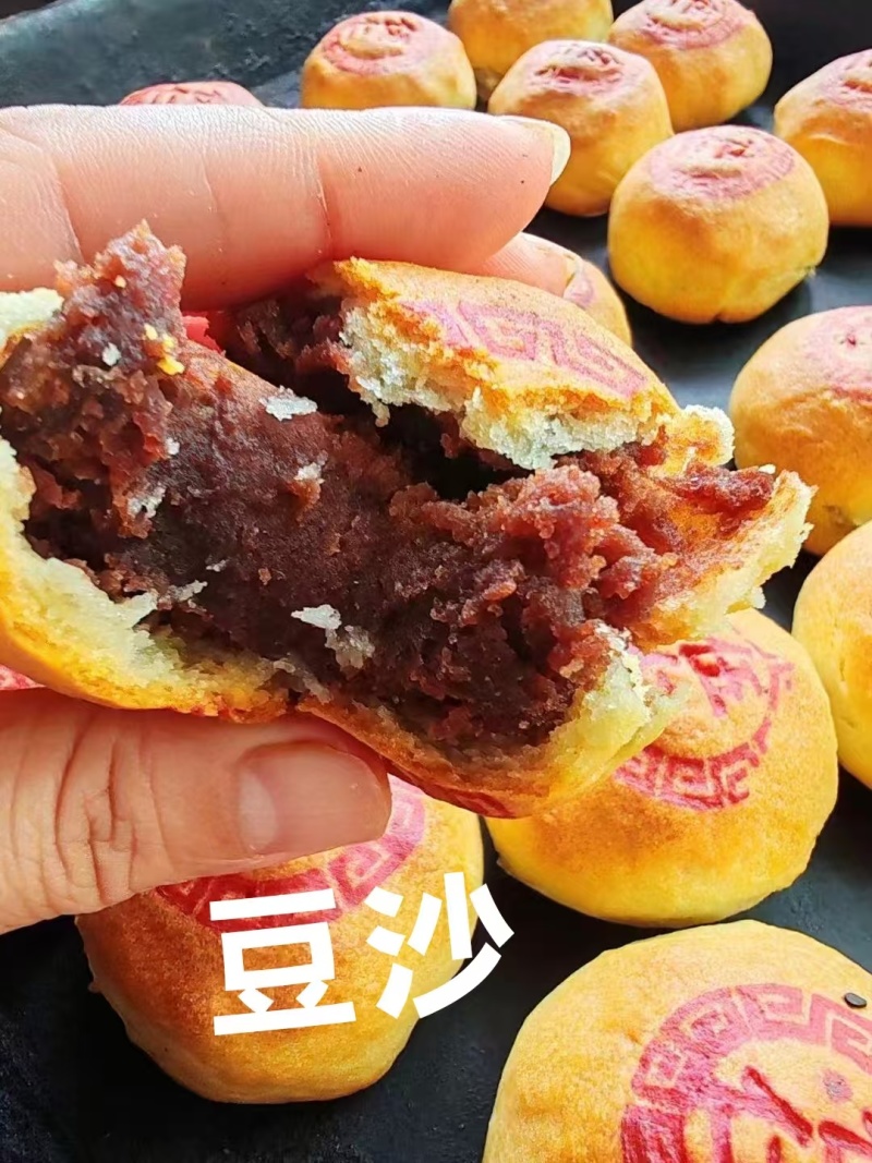厂家直销老北京自来红月饼，十几种口味