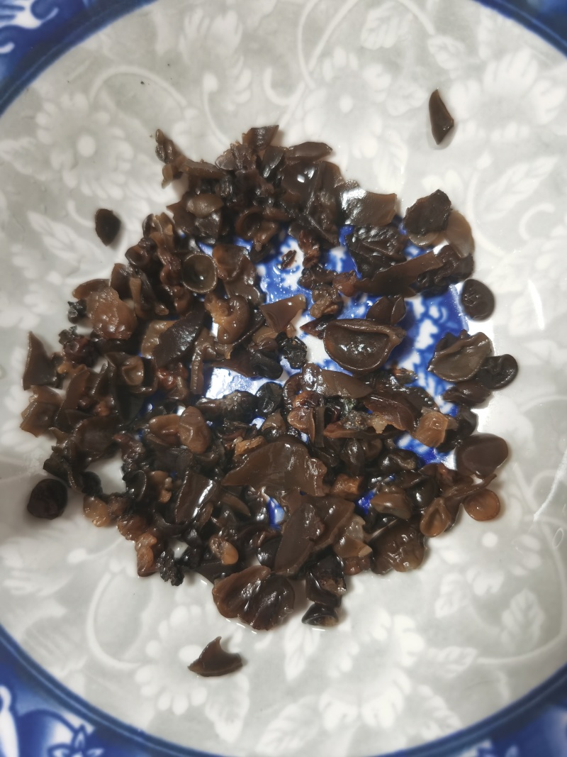 东北木耳牙子碎大量批发电商供货源头基地地摊团购一手货源便