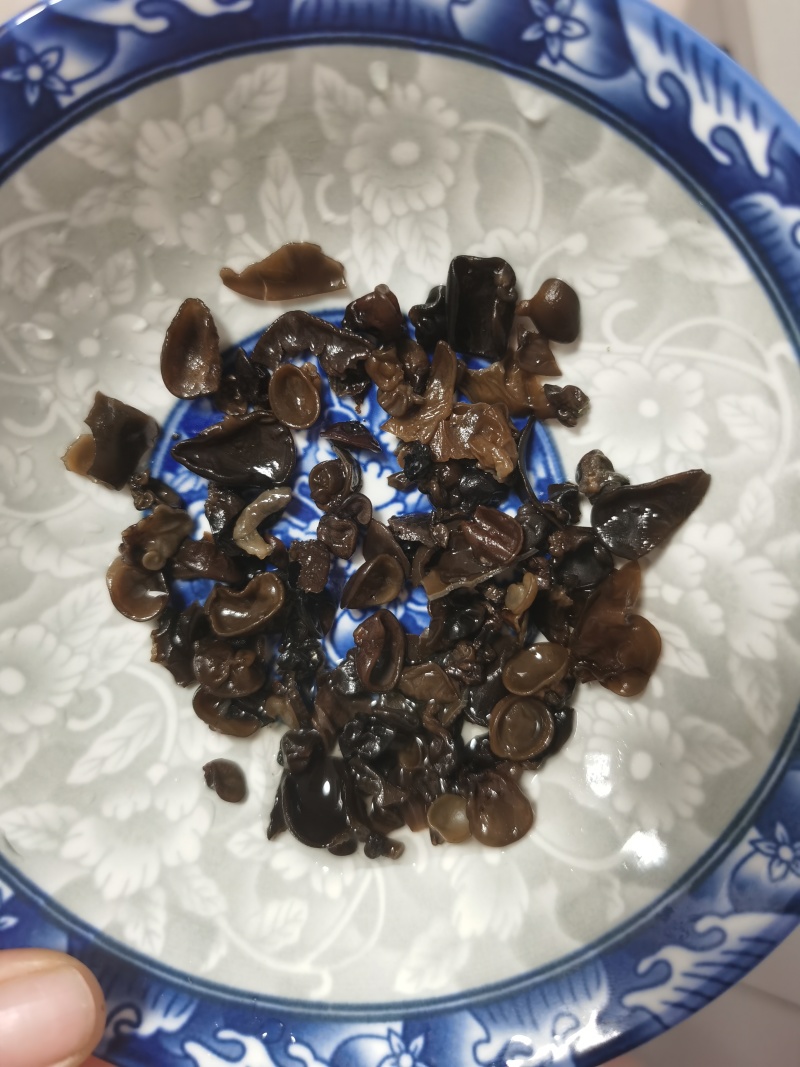 木耳芽子木耳碎包饺子包子豆腐脑凉菜各种配料便宜出十几斤