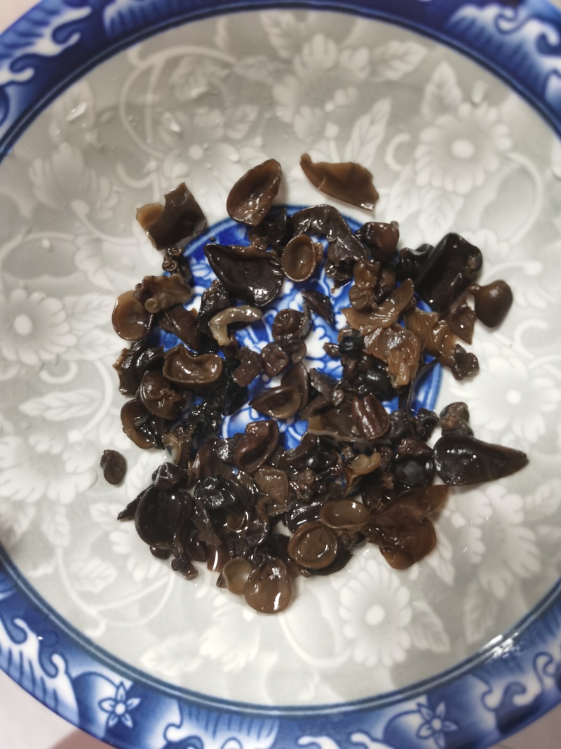 木耳芽子木耳碎包饺子包子豆腐脑凉菜各种配料便宜出十几斤