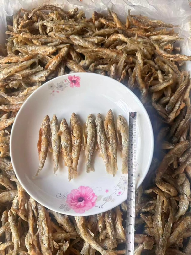 香酥开肚小河鱼地摊电商批发香酥小河鱼有盐白条面粉鱼干