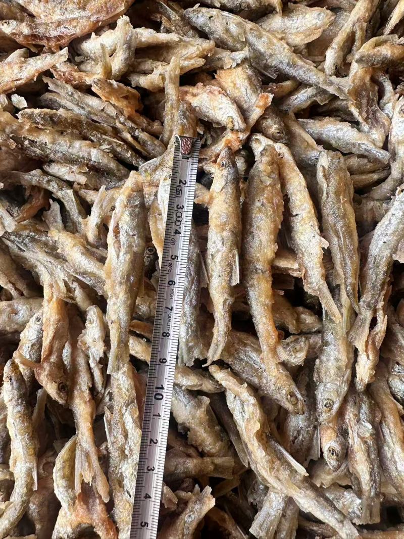 香酥小河鱼地摊电商批发香酥开肚小河鱼有盐蓝刀白条鱼干