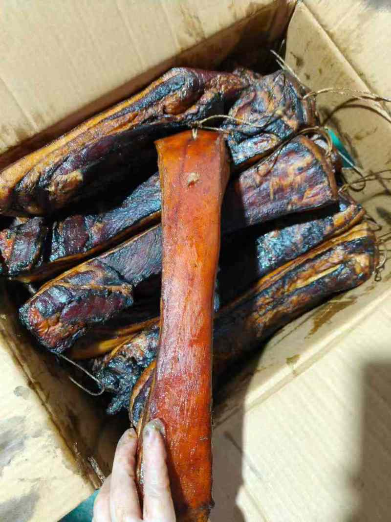 农家三线腊肉烟熏味实足今年**烟熏