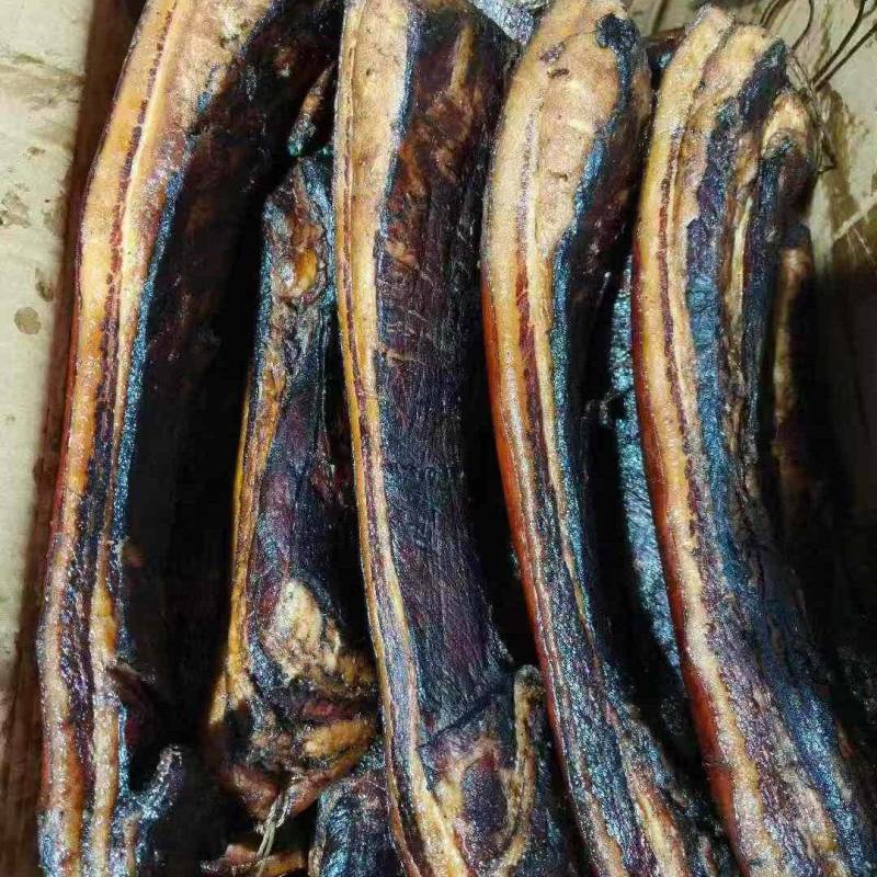 农家三线腊肉烟熏味实足今年**烟熏