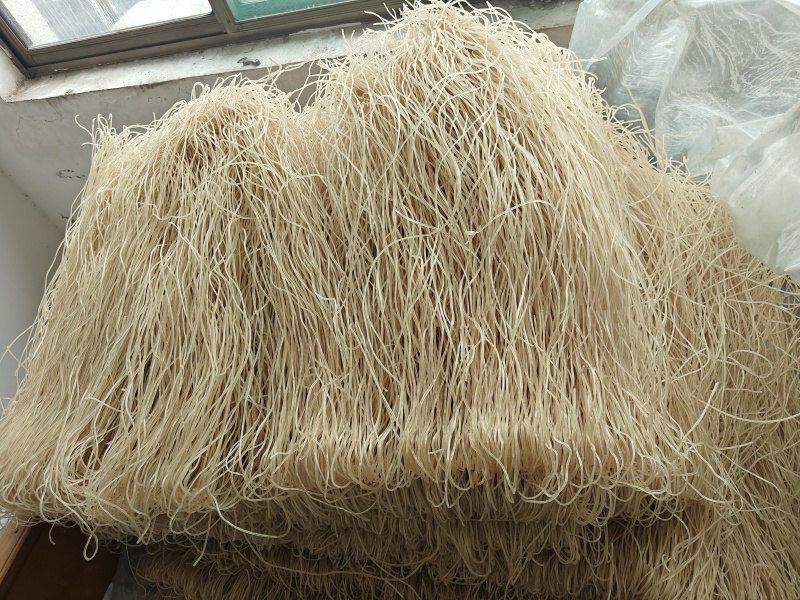 自家加工的红薯粉条，还有红薯粉***********微信