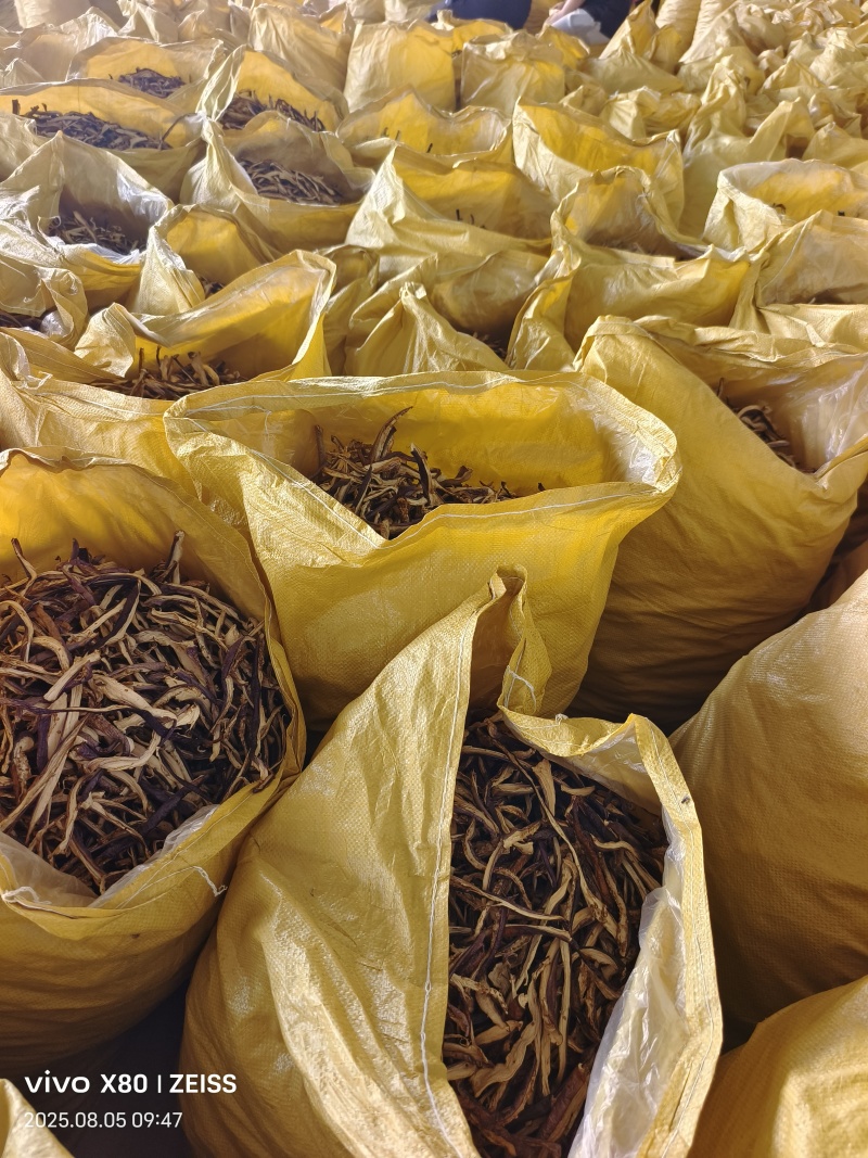 茄子干，茄子片，茄子条，手工制作，自然晾晒，工艺精良，嫩