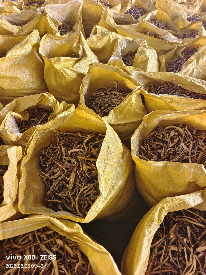 茄子干，茄子片，茄子条，手工制作，自然晾晒，工艺精良，嫩