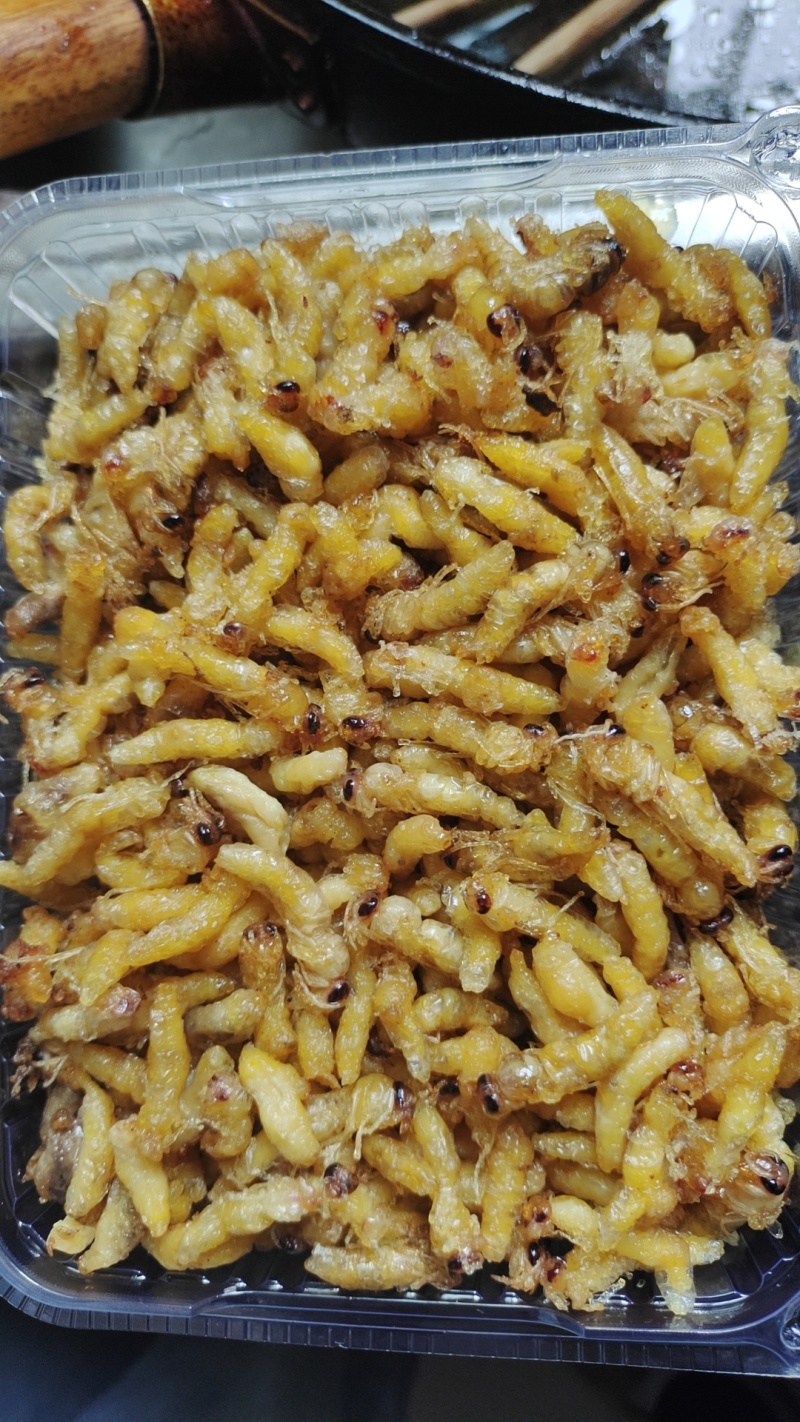 油炸蜂蛹