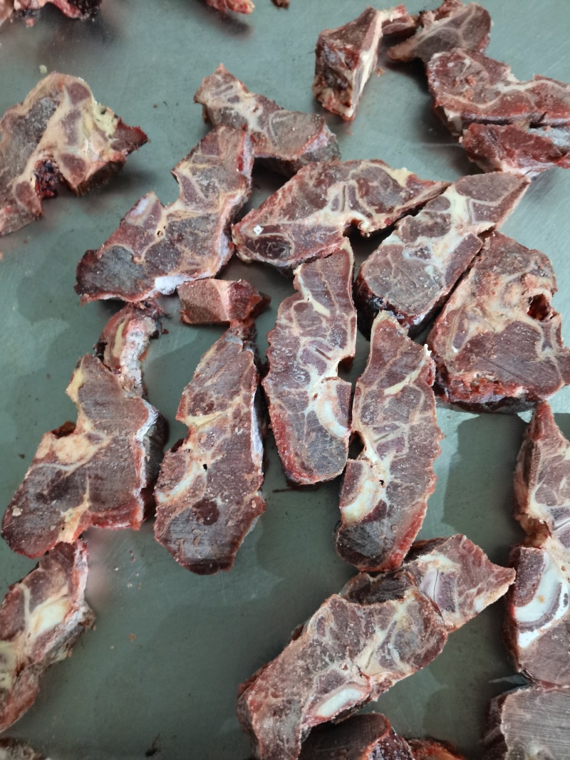 满肉牛脖骨
