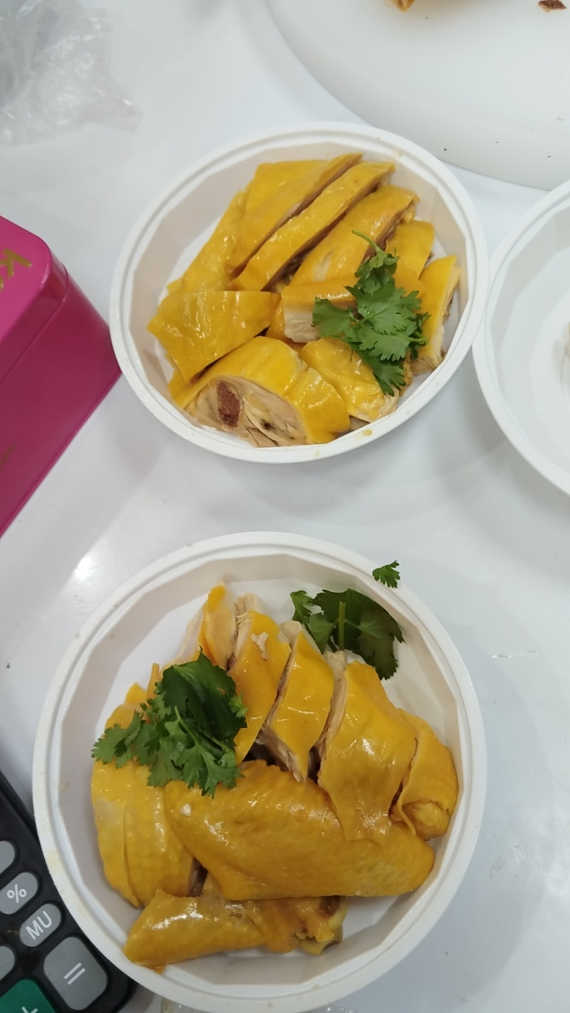 岭南散养口水鸡