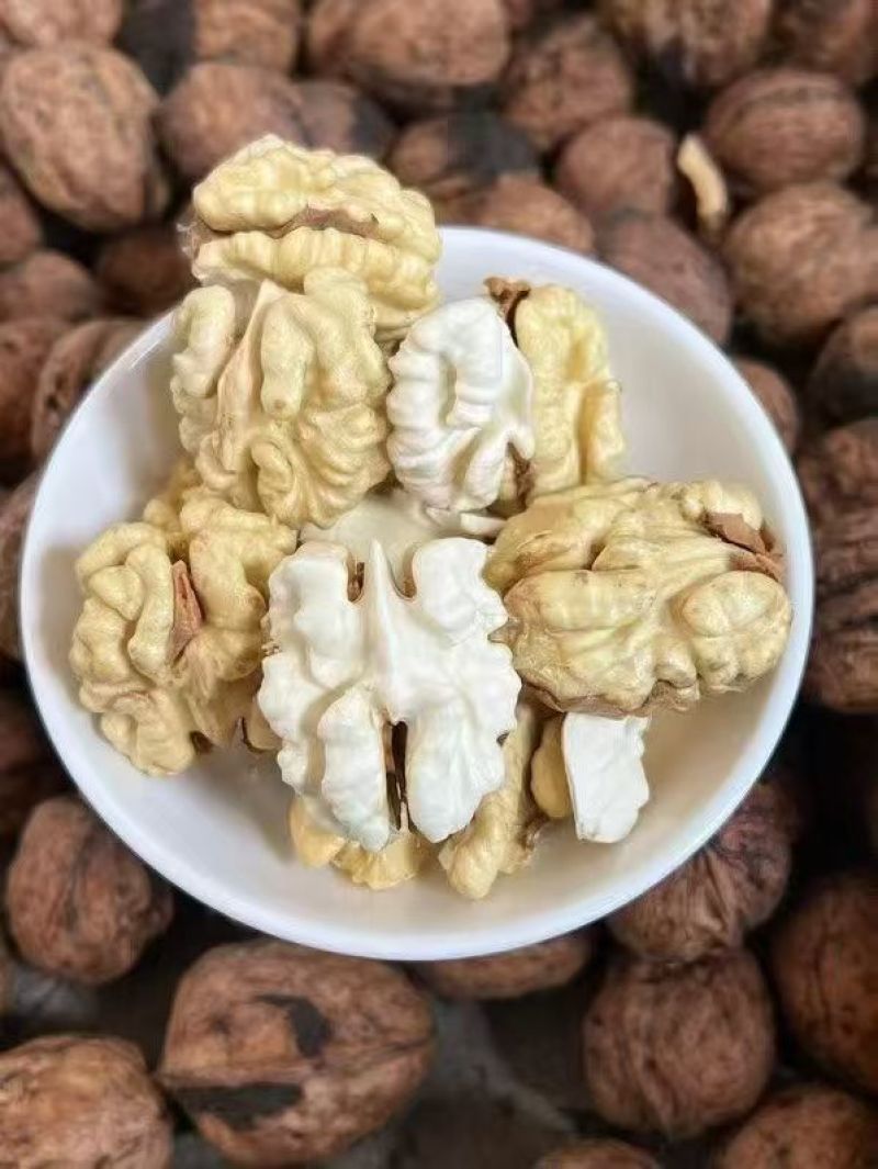 薄皮青核桃