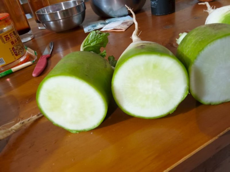 襄城县崔结实代收各种疏菜瓜果欢迎您？精品白萝卜正！大量上
