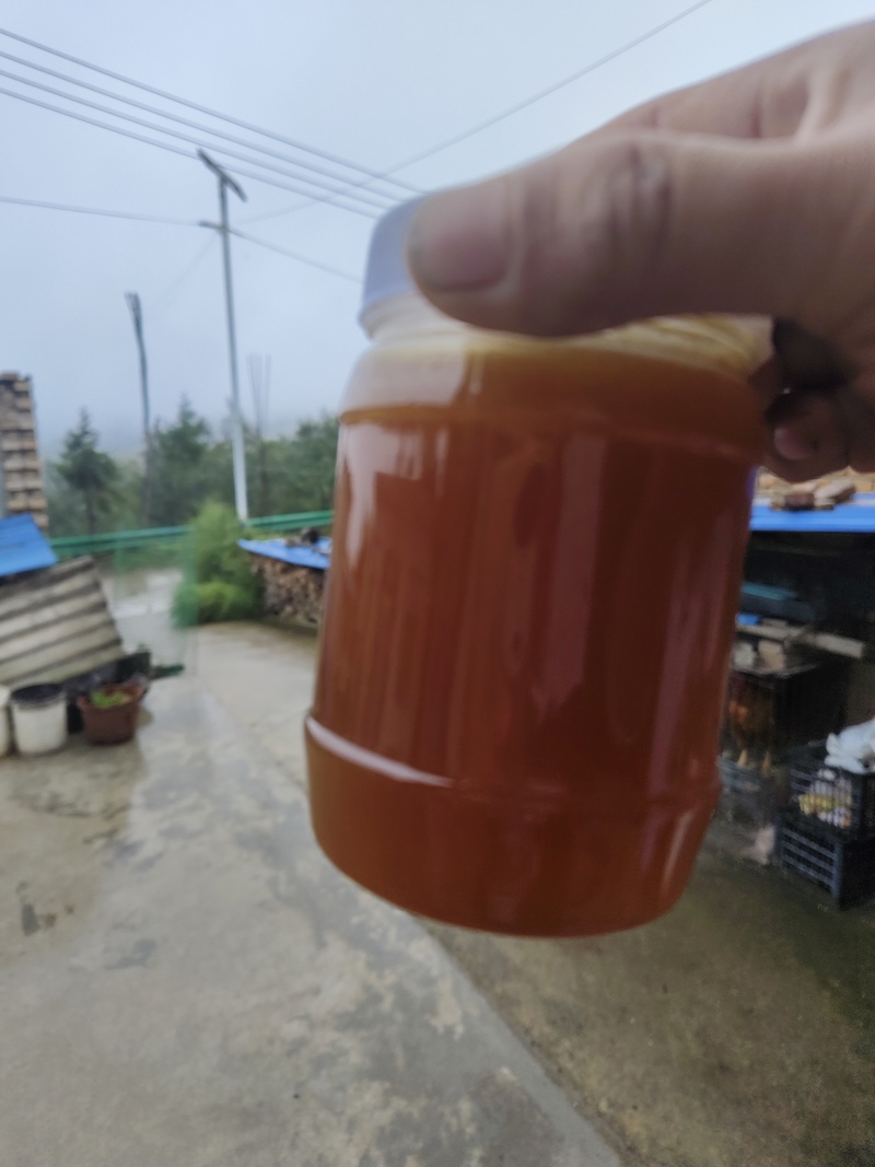 精品山林新产蜂蜜农家土蜂蜜品质上乘欢迎老板咨询。