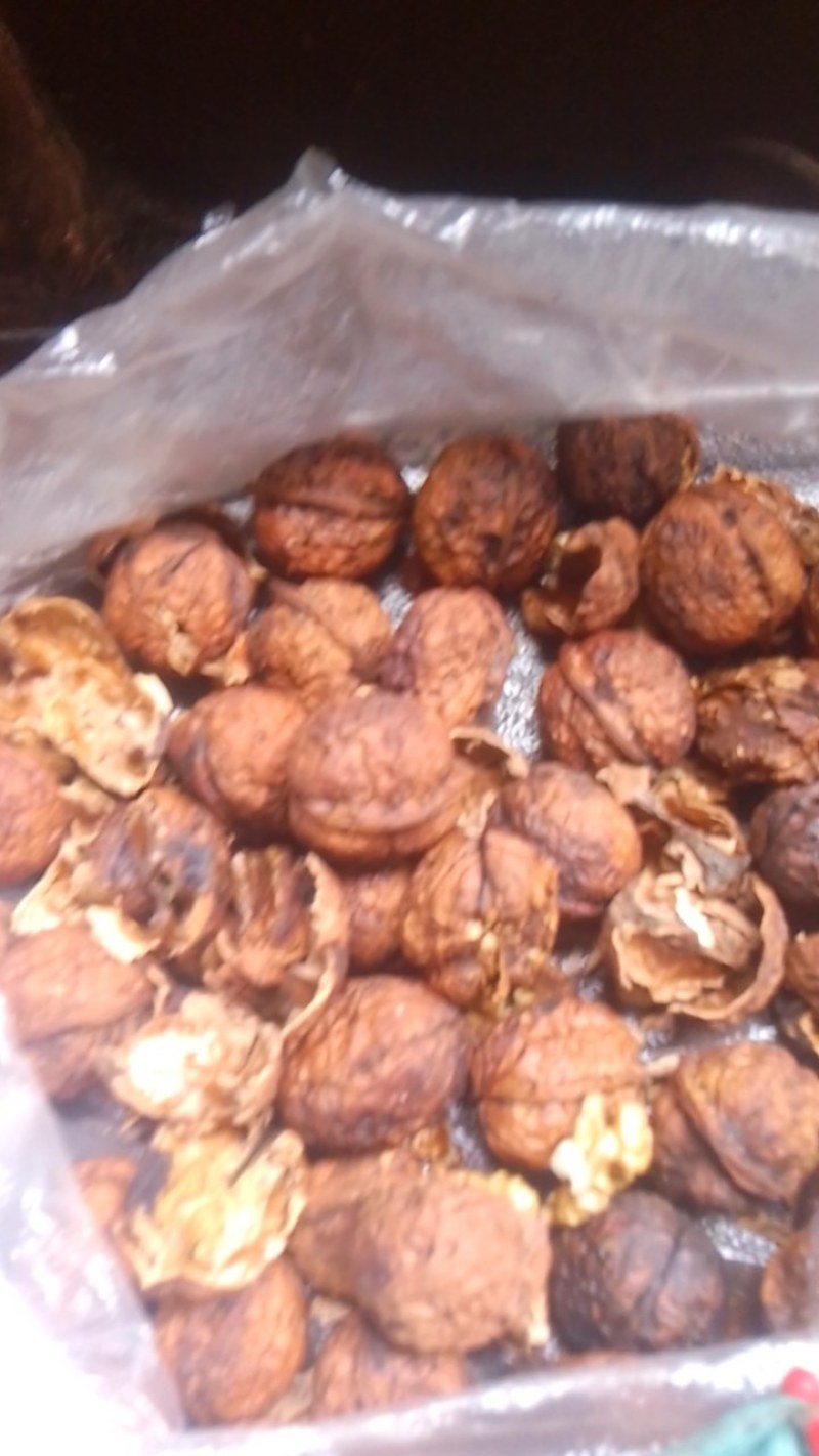 云南山地麻子核桃薄皮核桃干货今年的新出来的