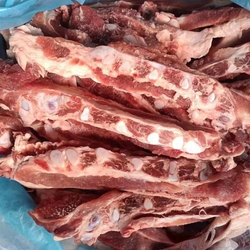 猪胸骨，带脆骨的排骨