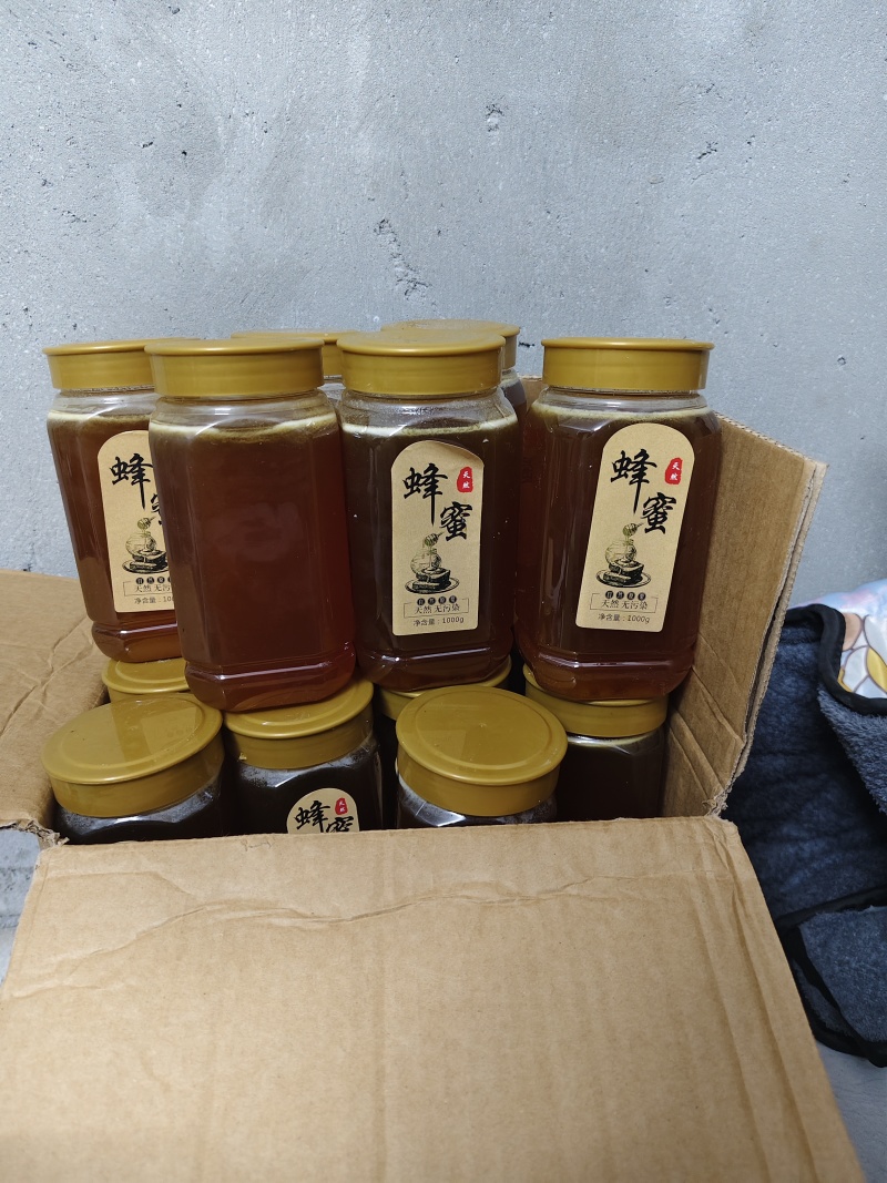 自家养的土蜂蜜，自产自销