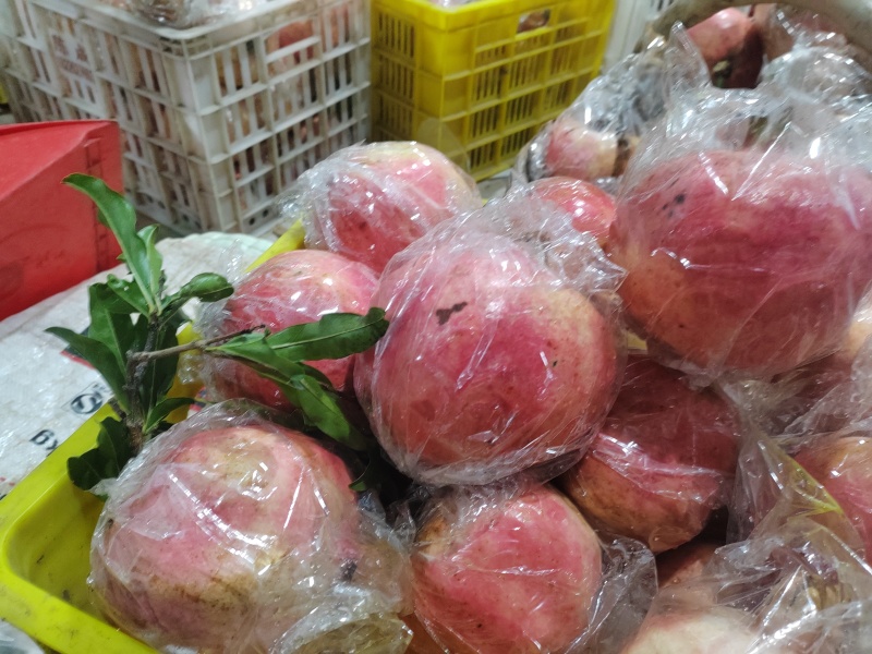 临潼石榴，汁多味甜